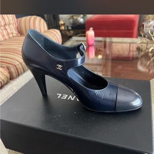 CHANEL Women's Navy Heels